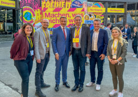 Am Samstag traf sich der FDP-Bundesvorsitzende mit der Delegation aus Ludwigsburg: v.l. Lina Wagner, Marcel Distl, Christian Lindner, Wolfgang Vogt, Oliver Martin, Helena Herzig.